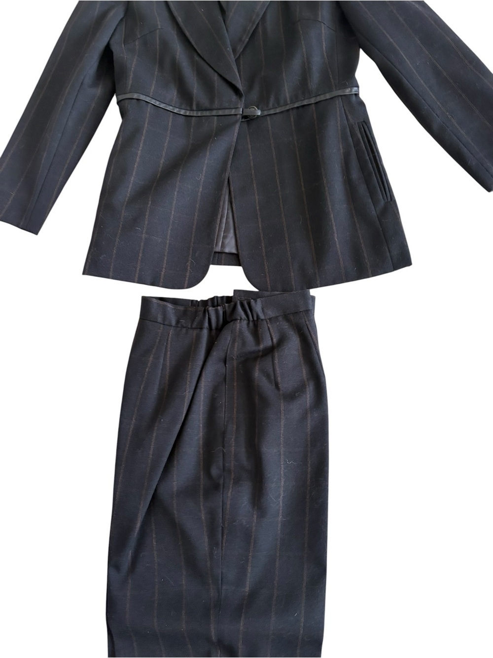 Harve Benard Black Pinstripe Pantsuit with Tailored Jacket - Picture 3 of 8